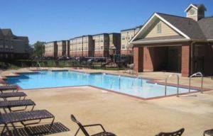 Hampton Apartment Pool